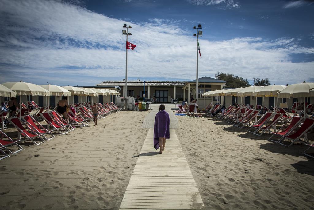 Hotel Riviera Blu Tirrenia Kültér fotó